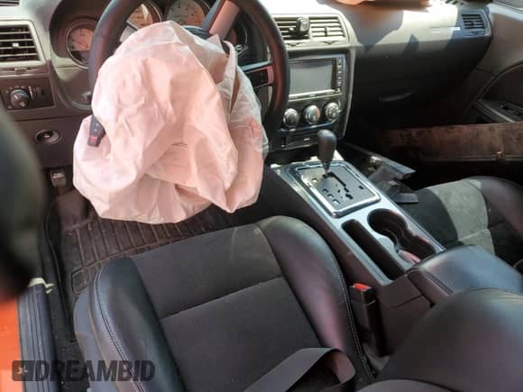 2008 Dodge Challenger SRT-8 z VIN 2B3LJ74W78H301617, wystawiony jako Copart lot #59137315 z przebiegiem Nie podano mil oraz Szkoda całkowita • Salvage title. Historia ofert i sprzedaży dostępna na DreamBid. Obrazek 8.