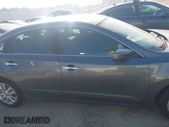 2016 Nissan Altima SR z VIN 1N4AL3APXGC233830, wystawiony jako IAAI lot #42732451 z przebiegiem 190 762 mil mil oraz . Historia ofert i sprzedaży dostępna na DreamBid. Obrazek 12.