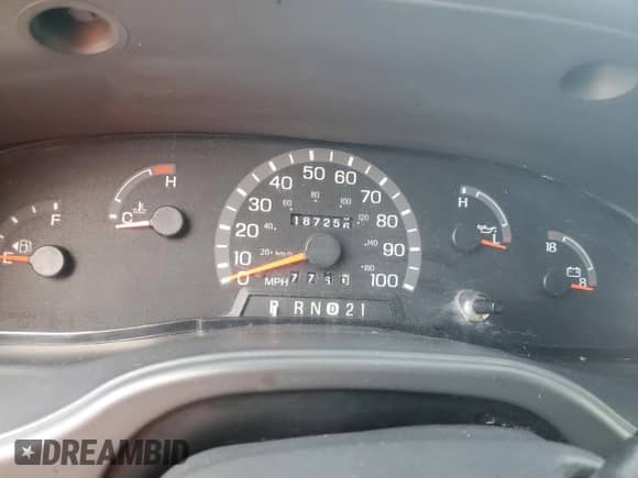 2003 Ford Econoline Cargo с VIN 1FTRE14213HB55527, выставлен на аукционе Copart как лот 86526164 с пробегом 187 256 миль миль и На запчасти • Non repairable. История ставок и продаж доступна на DreamBid. Изображение 9.
