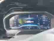 2024 Chevrolet Silverado 1500 LT Trail Boss z VIN 3GCUDFED3RG430280, wystawiony jako IAAI lot #42136924 z przebiegiem 2 261 mil mil oraz . Historia ofert i sprzedaży dostępna na DreamBid. Obrazek 7.