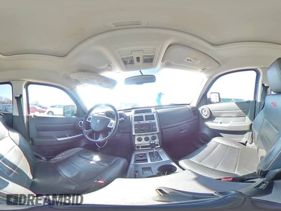 2008 Dodge Nitro R/T с VIN 1D8GU58658W102624, выставлен на аукционе Copart как лот 44599285 с пробегом 116 920 миль миль и Списание • Salvage title. История ставок и продаж доступна на DreamBid. Изображение 14.