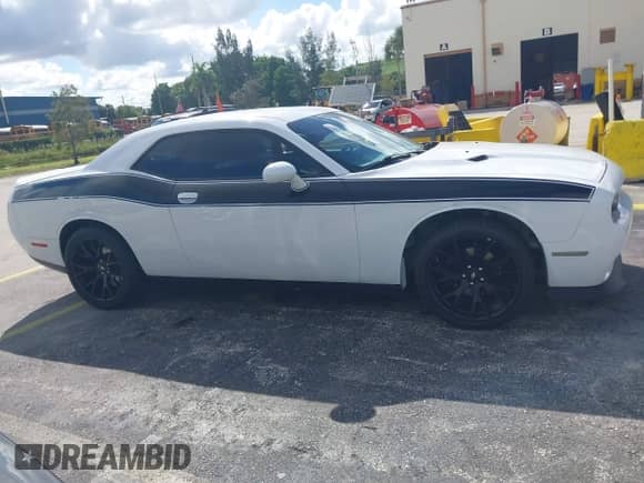 2018 Dodge Challenger SXT с VIN 2C3CDZAG3JH131202, выставлен на аукционе IAAI как лот 43509944 с пробегом 89 807 миль миль и . История ставок и продаж доступна на DreamBid. Изображение 13.