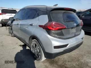 2017 Chevrolet Bolt EV Premier z VIN 1G1FX6S01H4189454, wystawiony jako Copart lot #69521172 z przebiegiem 78 064 mil mil oraz . Historia ofert i sprzedaży dostępna na DreamBid. Obrazek 2.