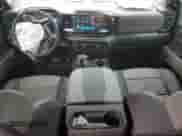2024 Chevrolet Silverado 1500 ZR2 с VIN 3GCUDHEL0RG314831, выставлен на аукционе Copart как лот 85910774 с пробегом 19 889 миль миль и Списание • Salvage title. История ставок и продаж доступна на DreamBid. Изображение 8.