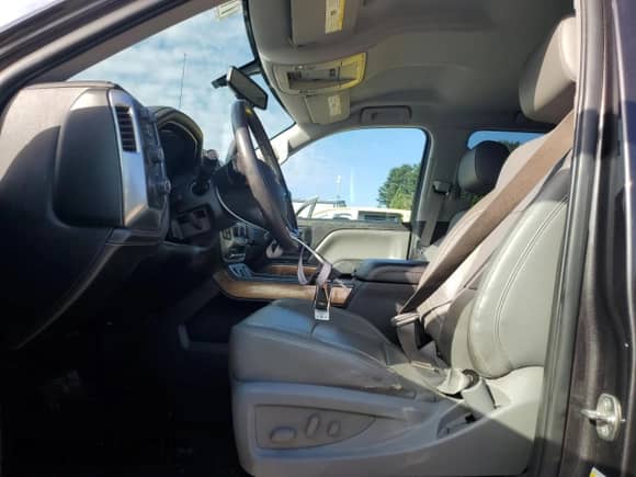 2014 Chevrolet Silverado 1500 LTZ with VIN 3GCUKSECXEG132695, listed as a Copart auction lot 71489665 with 104,066 mi miles and Clean title. Bid and sale history available at DreamBid. Image 7.