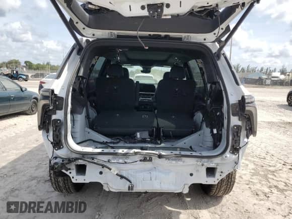 2025 Chevrolet Traverse FWD RS z VIN 1GNERLRS1SJ225632, wystawiony jako Copart lot #58037575 z przebiegiem 1 266 mil mil oraz Szkoda całkowita • Salvage title. Historia ofert i sprzedaży dostępna na DreamBid. Obrazek 6.