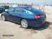 2019 Chevrolet Malibu LT z VIN 1G1ZD5ST6KF173403, wystawiony jako IAAI lot #42905658 z przebiegiem 74 564 mil mil oraz . Historia ofert i sprzedaży dostępna na DreamBid. Obrazek 3.