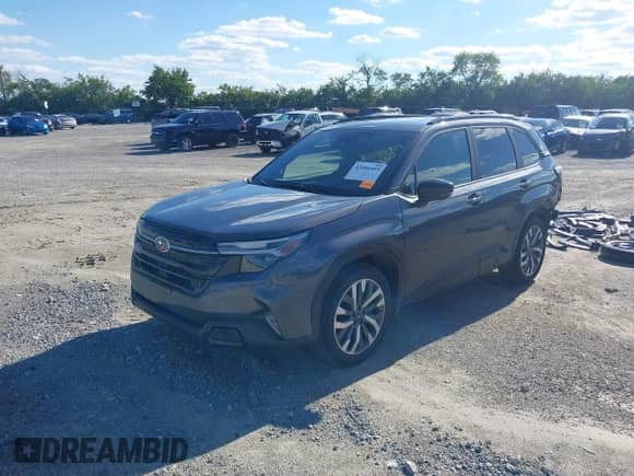 2025 Subaru Forester Touring z VIN JF2SLDTC6SH456913, wystawiony jako IAAI lot #43380459 z przebiegiem 10 460 mil mil oraz . Historia ofert i sprzedaży dostępna na DreamBid. Obrazek 2.