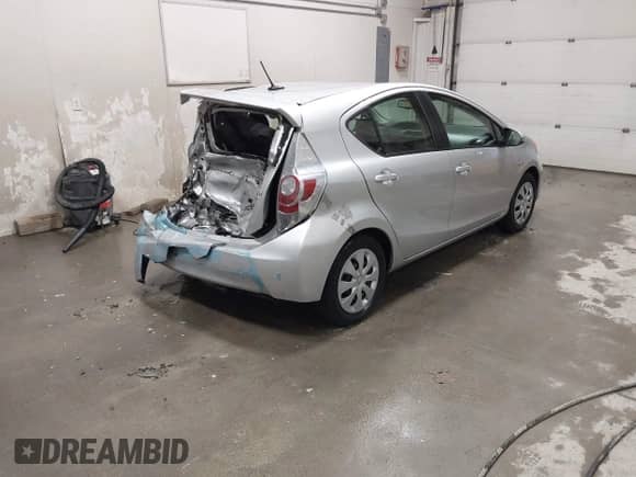 2012 Toyota Prius Two с VIN JTDKDTB37C1519700, выставлен на аукционе IAAI как лот 43453640 с пробегом 86 607 миль миль и . История ставок и продаж доступна на DreamBid. Изображение 4.