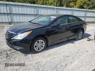 2011 Hyundai Sonata GLS z VIN 5NPEB4AC7BH173455, wystawiony jako Copart lot #81261435 z przebiegiem 143 045 mil mil oraz Czysty tytuł • Clean title. Historia ofert i sprzedaży dostępna na DreamBid. Obrazek 1.