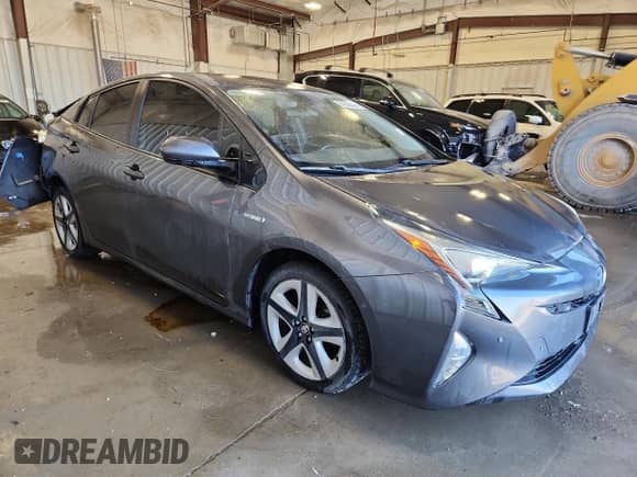 2018 Toyota Prius Two Eco z VIN JTDKARFU8J3065635, wystawiony jako Copart lot #84043455 z przebiegiem 113 173 mil mil oraz Czysty tytuł • Clean title. Historia ofert i sprzedaży dostępna na DreamBid. Obrazek 4.