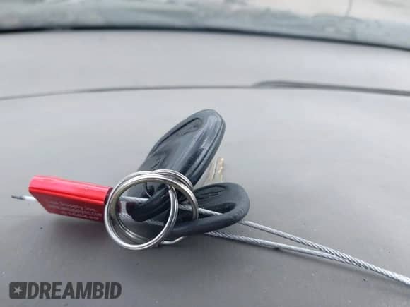 2005 Chevrolet Malibu Classic z VIN 1G1ND52F15M229451, wystawiony jako IAAI lot #42110203 z przebiegiem 153 682 mil mil oraz . Historia ofert i sprzedaży dostępna na DreamBid. Obrazek 11.