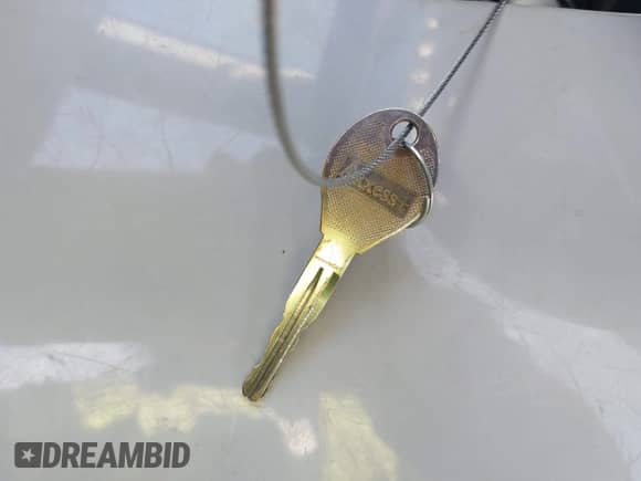 2004 Nissan Frontier XE z VIN 1N6ED27TX4C430206, wystawiony jako IAAI lot #41461934 z przebiegiem 238 555 mil mil oraz . Historia ofert i sprzedaży dostępna na DreamBid. Obrazek 11.