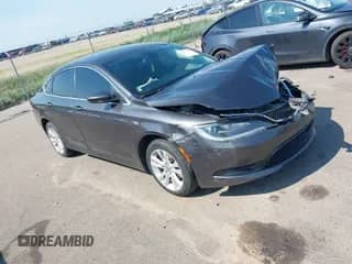 2016 Chrysler 200 Touring z VIN 1C3CCCFB4GN194435, wystawiony jako IAAI lot #42663323 z przebiegiem 91 583 mil mil oraz . Historia ofert i sprzedaży dostępna na DreamBid. Obrazek 1.