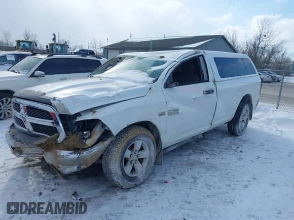 2017 Ram 1500 Tradesman с VIN 3C6JR6DT2HG548548, выставлен на аукционе IAAI как лот 41357895 с пробегом 39 748 миль миль и . История ставок и продаж доступна на DreamBid. Изображение 6.