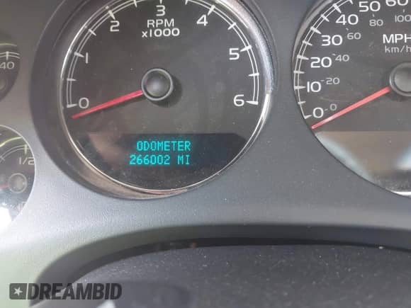 2007 Chevrolet Suburban LT с VIN 3GNFK16317G229697, выставлен на аукционе IAAI как лот 42670452 с пробегом 266 002 миль миль и . История ставок и продаж доступна на DreamBid. Изображение 7.