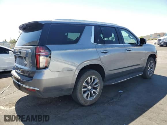 2022 Chevrolet Tahoe LT z VIN 1GNSKNKD2NR314615, wystawiony jako Copart lot #62824285 z przebiegiem Nie podano mil oraz Szkoda całkowita • Salvage title. Historia ofert i sprzedaży dostępna na DreamBid. Obrazek 3.