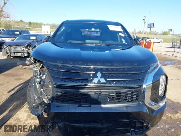 2024 Mitsubishi Outlander SE with VIN JA4J3VA80RZ041552, listed as a IAAI auction lot 41976603 with 13,512 mi miles and . Bid and sale history available at DreamBid. Image 13.