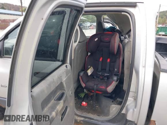 2007 Dodge 1500 SLT with VIN 1D7HU18277S236992, listed as a IAAI auction lot 43392399 with 170,885 mi miles and . Bid and sale history available at DreamBid. Image 8.