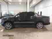 2009 Chevrolet Avalanche LTZ z VIN 3GNFK320X9G150510, wystawiony jako IAAI lot #41463106 z przebiegiem 269 950 mil mil oraz . Historia ofert i sprzedaży dostępna na DreamBid. Obrazek 14.
