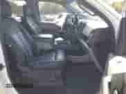 2018 Ford F-150 XL z VIN 1FTFW1E55JFC94500, wystawiony jako IAAI lot #43122542 z przebiegiem 92 957 mil mil oraz . Historia ofert i sprzedaży dostępna na DreamBid. Obrazek 5.