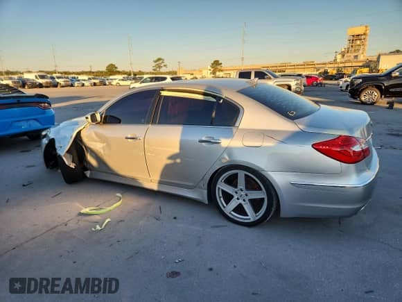 2012 Hyundai Genesis 3.8L с VIN KMHGC4DD1CU152081, выставлен на аукционе Copart как лот 87235375 с пробегом 209 636 миль миль и Списание • Salvage title. История ставок и продаж доступна на DreamBid. Изображение 2.