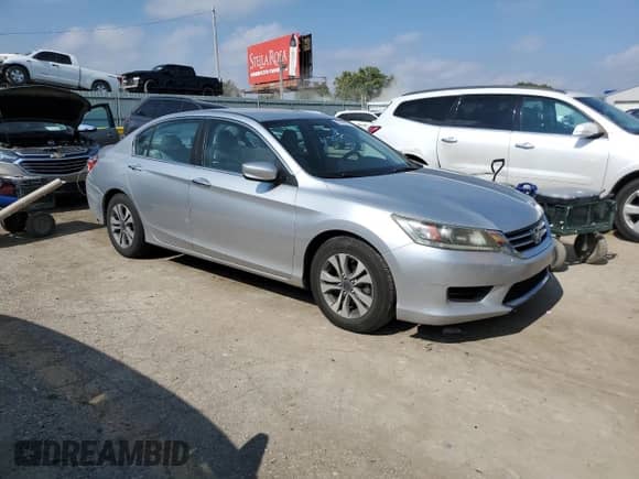 2014 Honda Accord LX с VIN 1HGCR2F35EA160751, выставлен на аукционе Copart как лот 82300875 с пробегом 137 016 миль миль и Списание • Salvage title. История ставок и продаж доступна на DreamBid. Изображение 4.