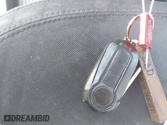 2015 Ram ProMaster Cargo с VIN 3C6TRVAGXFE517633, выставлен на аукционе IAAI как лот 42202082 с пробегом 288 807 миль миль и . История ставок и продаж доступна на DreamBid. Изображение 11.