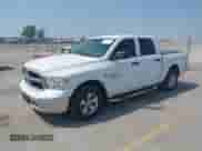 2019 Ram 1500 Express z VIN 1C6RR7KT9KS667788, wystawiony jako IAAI lot #42475148 z przebiegiem 132 848 mil mil oraz . Historia ofert i sprzedaży dostępna na DreamBid. Obrazek 17.