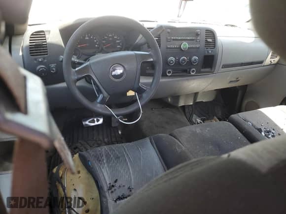 2009 Chevrolet Silverado 1500 Work Truck with VIN 1GCEC14X39Z109443, listed as a Copart auction lot 61223085 with 182,971 mi miles and Salvage title. Bid and sale history available at DreamBid. Image 8.