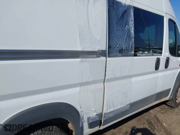 2014 Ram ProMaster Cargo с VIN 3C6TRVBG0EE115214, выставлен на аукционе IAAI как лот 41827289 с пробегом 226 282 миль миль и . История ставок и продаж доступна на DreamBid. Изображение 6.