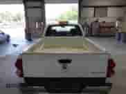 2008 Dodge 2500 SLT z VIN 3D7KS28D18G216653, wystawiony jako IAAI lot #42406684 z przebiegiem 234 371 mil mil oraz . Historia ofert i sprzedaży dostępna na DreamBid. Obrazek 16.