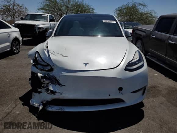 2021 Tesla Model Y Long Range with VIN 5YJYGDEEXMF112483, listed as a Copart auction lot 68286045 with 54,154 mi miles and Salvage title. Bid and sale history available at DreamBid. Image 5.