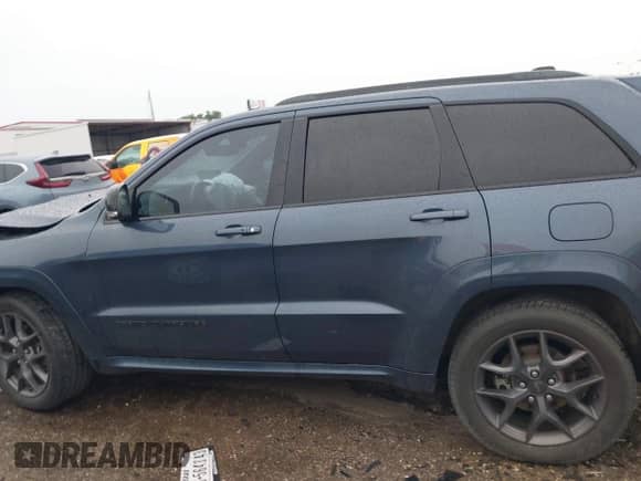 2020 Jeep Grand Cherokee Limited z VIN 1C4RJEBG0LC244634, wystawiony jako IAAI lot #42635910 z przebiegiem 99 378 mil mil oraz . Historia ofert i sprzedaży dostępna na DreamBid. Obrazek 14.