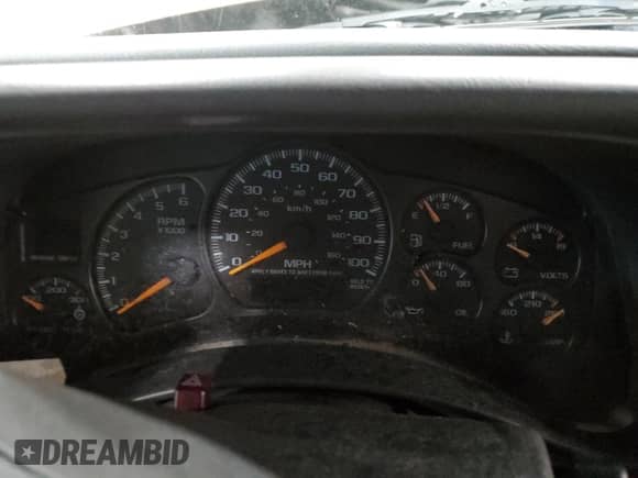 2000 Chevrolet Silverado 2500 LS z VIN 1GCGK29U2YE220474, wystawiony jako Copart lot #50300204 z przebiegiem Nie podano mil oraz Szkoda całkowita • Salvage title. Historia ofert i sprzedaży dostępna na DreamBid. Obrazek 9.