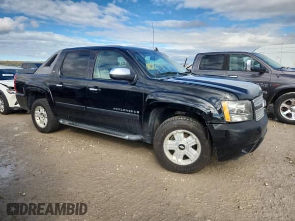 2008 Chevrolet Avalanche LTZ with VIN 3GNFK12358G148967, listed as a Copart auction lot 82519045 with 248,933 mi miles and Clean title. Bid and sale history available at DreamBid. Image 4.