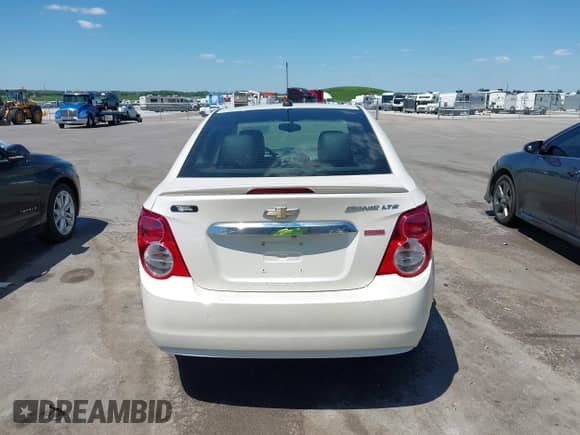 2016 Chevrolet Sonic LTZ с VIN 1G1JE5SB4G4145863, выставлен на аукционе IAAI как лот 42617124 с пробегом 69 418 миль миль и . История ставок и продаж доступна на DreamBid. Изображение 16.