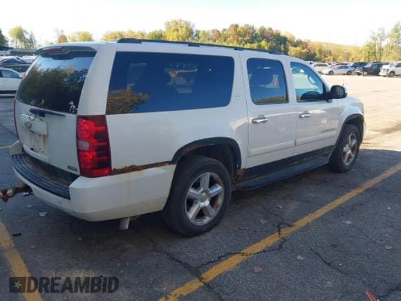2008 Chevrolet Suburban 2LT с VIN 1GNFK16368J215245, выставлен на аукционе IAAI как лот 43458500 с пробегом 223 033 миль миль и . История ставок и продаж доступна на DreamBid. Изображение 4.