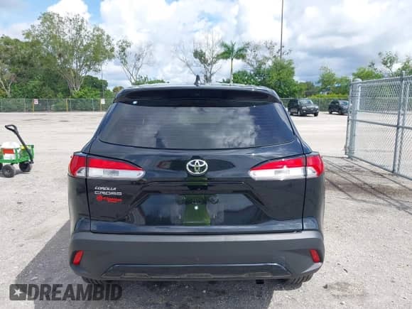 2025 Toyota Corolla Cross L с VIN 7MUAAAAG3SV127091, выставлен на аукционе IAAI как лот 43281301 с пробегом 11 473 миль миль и . История ставок и продаж доступна на DreamBid. Изображение 16.