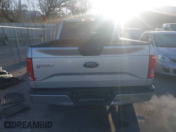 2015 Ford F-150 XLT z VIN 1FTFX1EG5FFA30778, wystawiony jako IAAI lot #41760994 z przebiegiem 106 939 mil mil oraz . Historia ofert i sprzedaży dostępna na DreamBid. Obrazek 17.