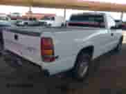 2001 GMC Sierra 1500 SL с VIN 1GTEC14V81E901114, выставлен на аукционе IAAI как лот 42468145 с пробегом 397 375 миль миль и . История ставок и продаж доступна на DreamBid. Изображение 4.