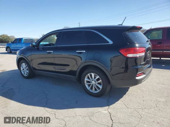 2018 Kia Sorento L with VIN 5XYPG4A37JG375955, listed as a Copart auction lot 89708695 with 231,406 mi miles and Clean title. Bid and sale history available at DreamBid. Image 2.
