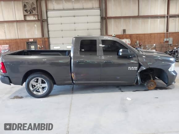 2014 Ram 1500 Express z VIN 1C6RR7FTXES469073, wystawiony jako IAAI lot #43109122 z przebiegiem 164 219 mil mil oraz . Historia ofert i sprzedaży dostępna na DreamBid. Obrazek 13.