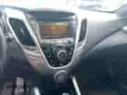2016 Hyundai Veloster с VIN KMHTC6AD4GU281033, выставлен на аукционе Copart как лот 85571595 с пробегом 149 490 миль миль и Чистый • Clean title. История ставок и продаж доступна на DreamBid. Изображение 12.