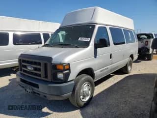 2009 Ford Econoline Cargo Commercial with VIN 1FTSS34L69DA45748, listed as a Copart auction lot 85341515 with 299,434 mi miles and Clean title. Bid and sale history available at DreamBid. Image 1.