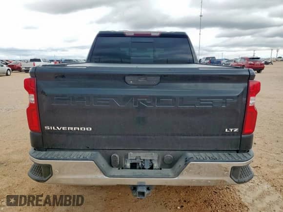 2019 Chevrolet Silverado 1500 LTZ с VIN 1GCPWEED2KZ140992, выставлен на аукционе Copart как лот 63508025 с пробегом 108 728 миль миль и Списание • Salvage title. История ставок и продаж доступна на DreamBid. Изображение 6.