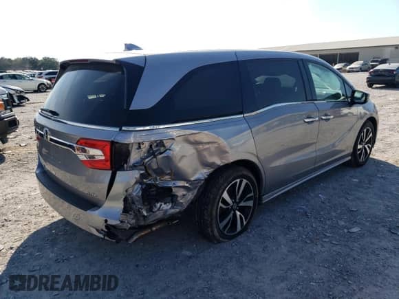 2020 Honda Odyssey Elite z VIN 5FNRL6H92LB016226, wystawiony jako Copart lot #69138395 z przebiegiem 89 108 mil mil oraz Czysty tytuł • Clean title. Historia ofert i sprzedaży dostępna na DreamBid. Obrazek 3.