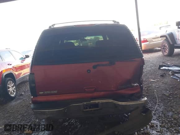 2002 Chevrolet Tahoe Z71 with VIN 1GNEK13ZX2R324286, listed as a IAAI auction lot 42618897 with 294,821 mi miles and . Bid and sale history available at DreamBid. Image 16.