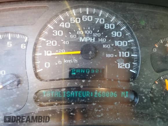 2005 Chevrolet Avalanche LS z VIN 3GNEK12Z35G147795, wystawiony jako Copart lot #85851945 z przebiegiem 268 006 mil mil oraz Szkoda całkowita • Salvage title. Historia ofert i sprzedaży dostępna na DreamBid. Obrazek 9.