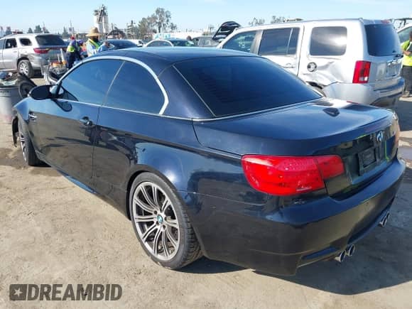 2013 BMW M3 с VIN WBSDX9C5XDE786092, выставлен на аукционе IAAI как лот 41871257 с пробегом 61 075 миль миль и . История ставок и продаж доступна на DreamBid. Изображение 3.